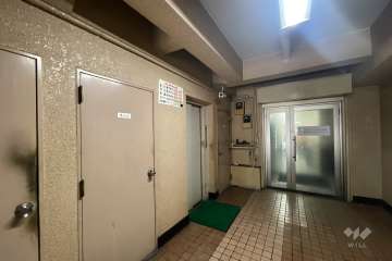 エントランスホール