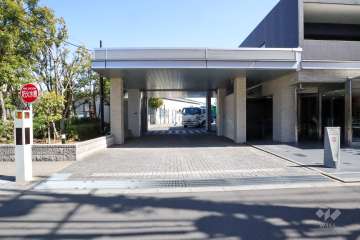 駐車場の出入り口　