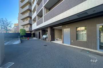 敷地内駐車場（屋外機械式、屋内平面式）
