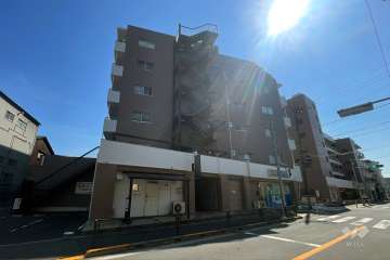 タウンハイツ亀有2号棟の外観（北東側から）