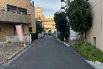 敷地北西側の前面道路