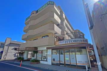 ロイヤルプラザお花茶屋の外観（北西側から）