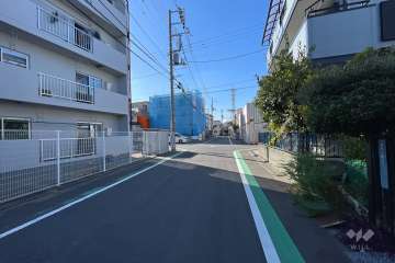 敷地南東側の前面道路