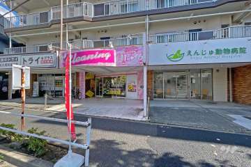 敷地内の店舗施設