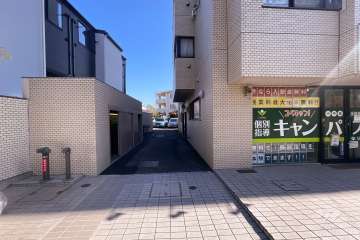 駐車場の出入り口・敷地内駐車場（屋外平面式）