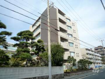 チュリス芦屋川の外観（南西側から）
