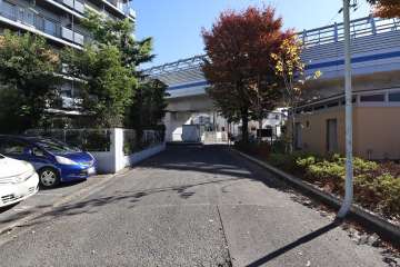 敷地南西側の前面道路　