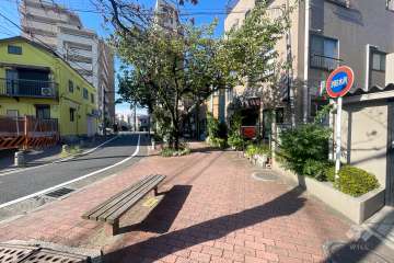 敷地北西側の前面道路