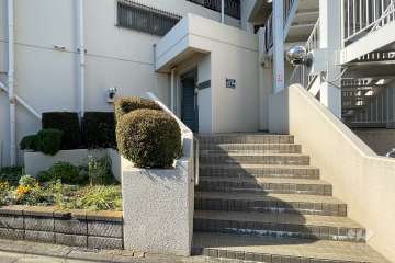 エントランスアプローチ　