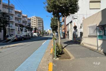 敷地南西側の前面道路　