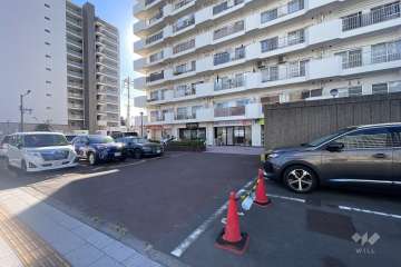敷地内駐車場（屋外平面式）