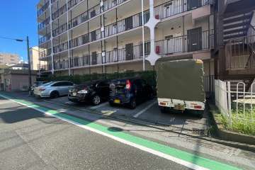 敷地内駐車場（屋外平面式）