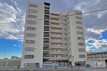 ニューハイツ中川の外観（北東側から）