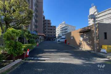 駐車場の出入り口