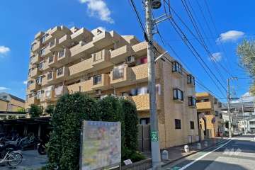 ライオンズマンション堀切菖蒲園の外観（北東側から）