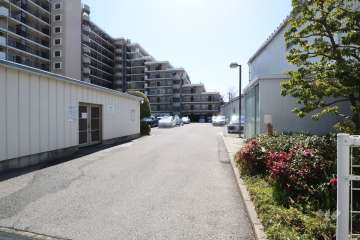 駐車場の出入り口