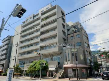 フォンテ上御影の外観（南東側から）