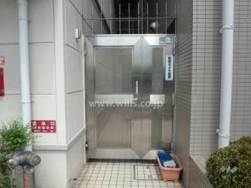 駐輪場入り口