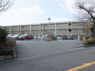 駐車場出入り口