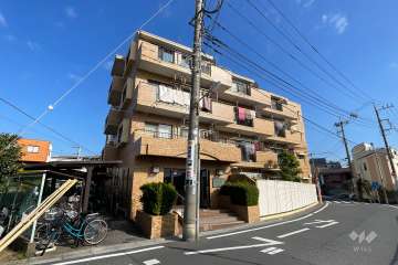 ライオンズマンション金町第5の外観（南西側から）