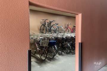 駐輪場（屋内）