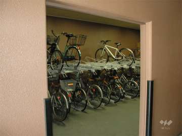 屋内にある駐輪場