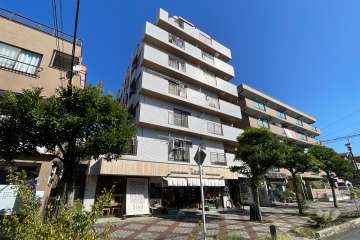 キャッスルマンションお花茶屋の外観（南西側から）