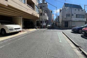 敷地南西側の前面道路