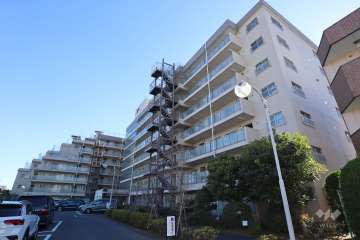 青戸ビューハイツの外観(北西側から)