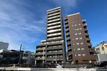 ライジングプレイス金町の外観（東側から）