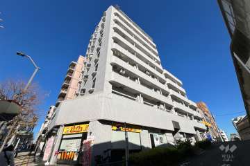 トラスト新小岩の外観（南側から）
