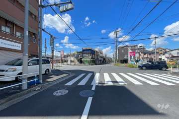 敷地北側の前面道路　