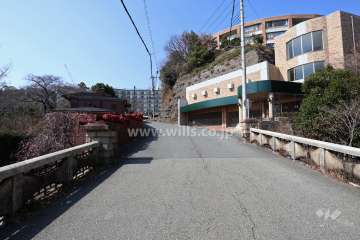 敷地の南側前面道路