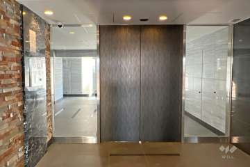 エントランスはオートロック付きです。