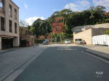 敷地北側の前面道路