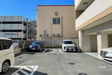 敷地内駐車場（屋外平面式・屋内平面式）