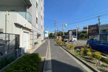 敷地南側の前面道路　　