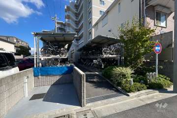 駐輪場（屋根付き）