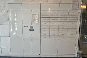 宅配ボックスと共用ポスト