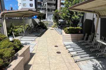 駐輪場（屋根付き）
