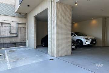敷地内駐車場（屋内平面式）