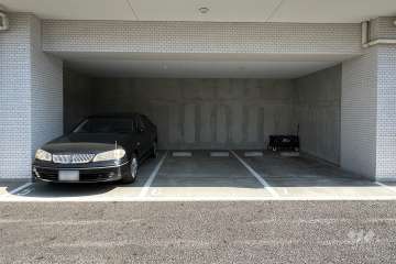 敷地内駐車場（屋内平面式）