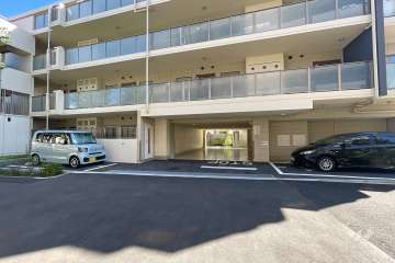 駐車場の出入り口　