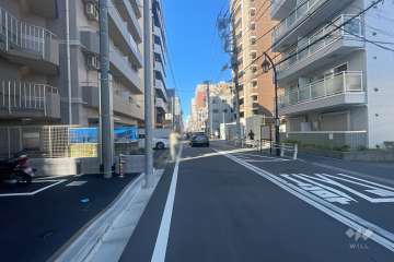 敷地北西側の前面道路　