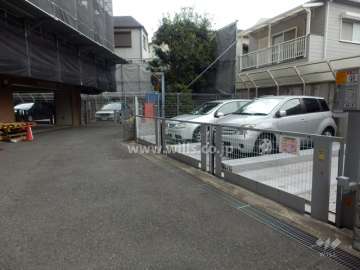 敷地内駐車場（屋外機械式）