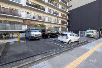 敷地内駐車場（屋外平面式）