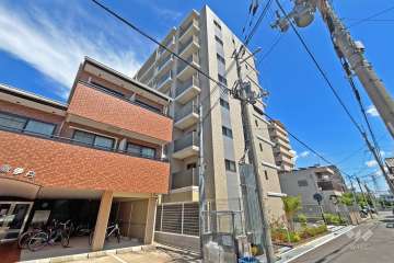 プレサンス ロジェ 伊丹 ラヴィの外観（南西側から）