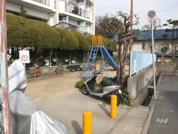 敷地に隣接する大山田公園