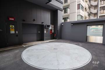 敷地内駐車場（タワー式立体）