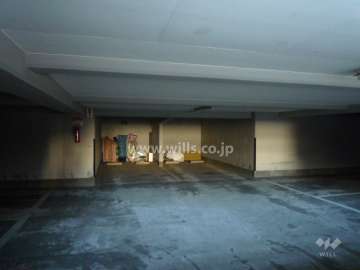 敷地内駐車場（屋内平面式）